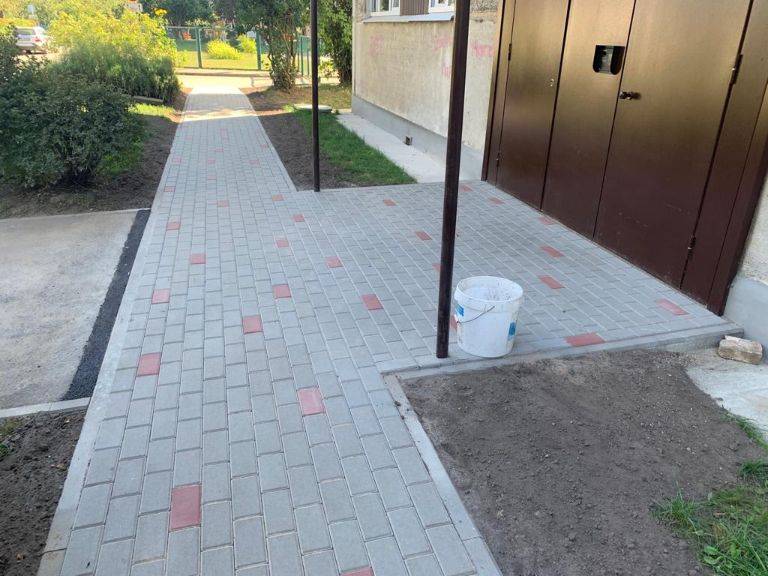 Bruģēšana 300 m2. Salaspils iela 12/k4, Rīga. — foto 1