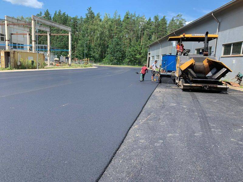 ASFALTĒTA LAUKUMA UN TERITORIJAS APGAISMOJUMA IZBŪVE RĪGAS IELĀ 54/1, SALASPILĪ
