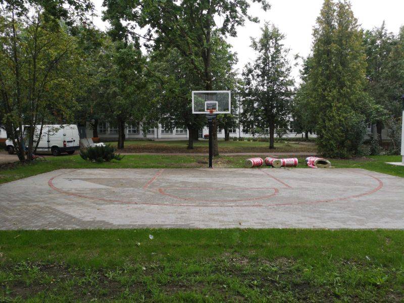 IELU BASKETBOLA LAUKUMS. RĪGAS TEHNISKĀ KOLEDŽA, LĒDMANES IELA 3, RĪGA — foto 2