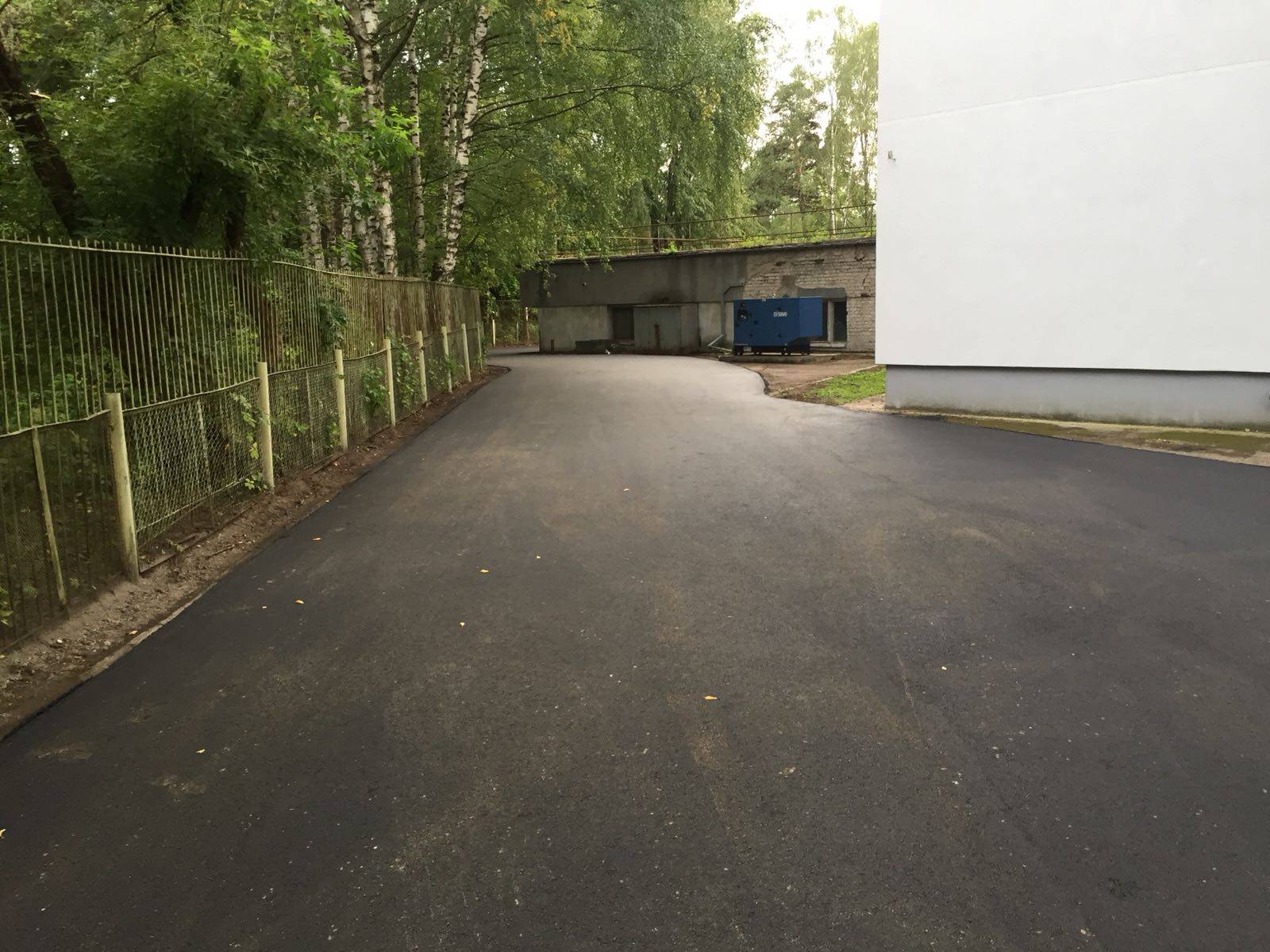 Institūta teritorijas Dzērbenes ielā 14, Rīgā asfaltēšanas darbi. 1500m2 — foto 3