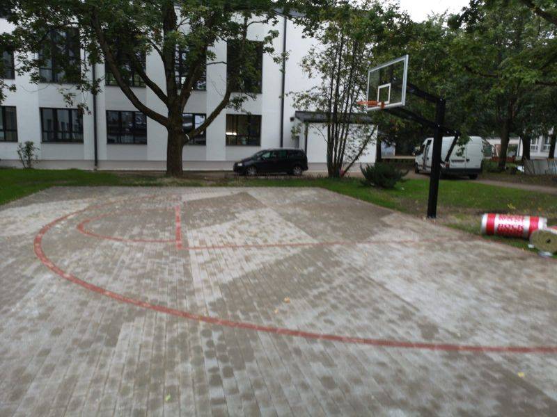 IELU BASKETBOLA LAUKUMS. RĪGAS TEHNISKĀ KOLEDŽA, LĒDMANES IELA 3, RĪGA — foto 4