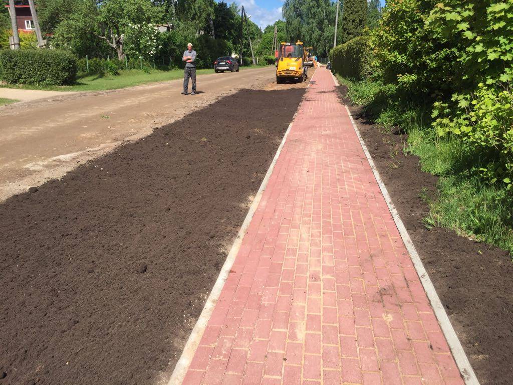 Ietves bruģēšana 400m2 un teritorijas apzaļumošana 550m2. Ikšķile, Birzas iela. — foto 5