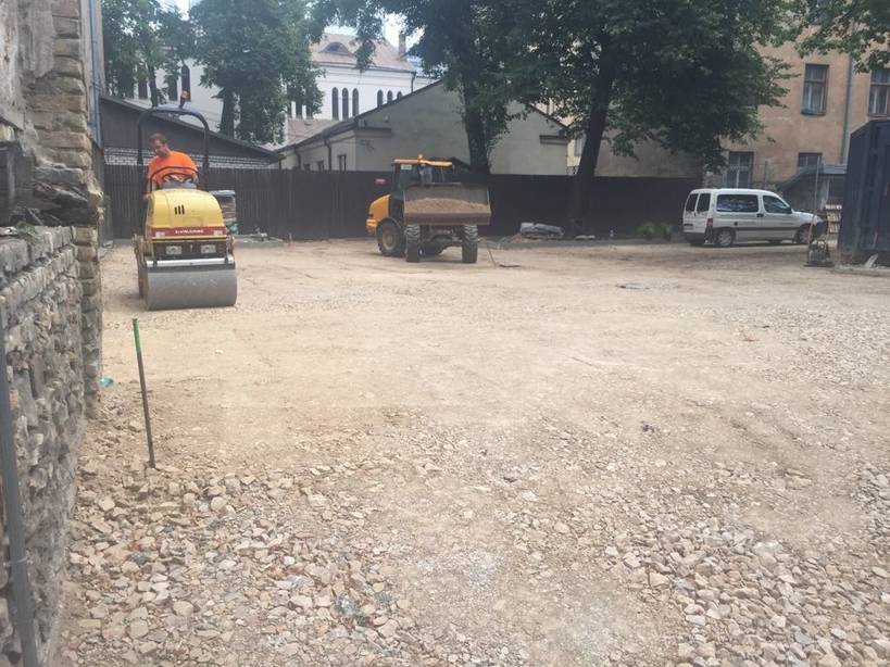 Bruģēta autostāvvieta 1600m2 Brīvības iela 35, Rīga. Pasūtītājs “Unipark”. — foto 9