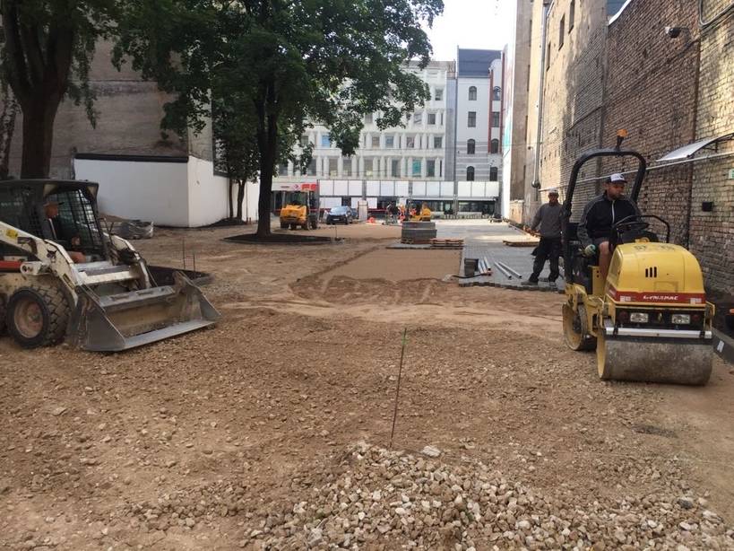Bruģēta autostāvvieta 1600m2 Brīvības iela 35, Rīga. Pasūtītājs “Unipark”. — foto 10